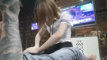 伟哥探花06-10真实撩会所极品服务员