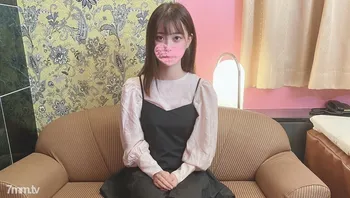 FC2-PPV-1560667 第一枪❤️ 白皙F罩杯JD ❤️ 看到眼前铺天盖地的美女，精子无限！ 【自拍】